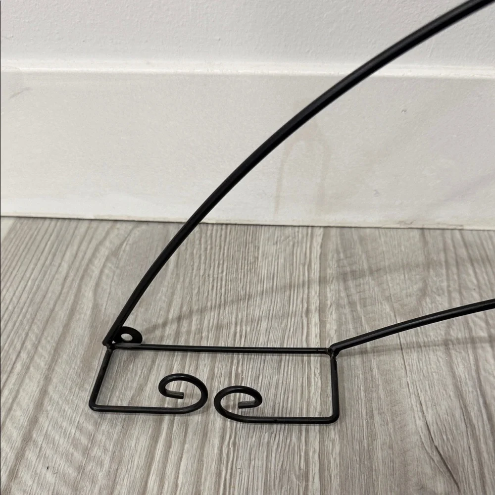 Vintage Elegant Black Metal Wall Table Decor Plate Pictures Books Holder